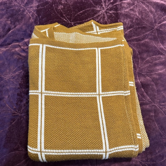 Shawl - Picture 3 of 5